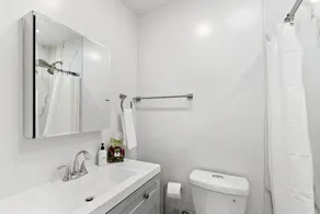 Bright & Peace 3BR, RWC Fresh Remodeled & Spotless - Image 5