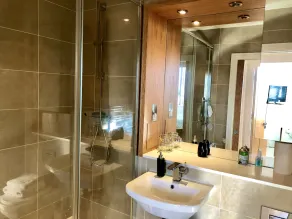 Comfort Stay Apartment in the heart of Haywards Heath - Image 3