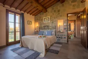 Villa em Montelopio com 4 quartos e capacidade para 11 pessoas - Image 3