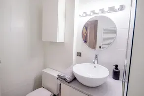 Pleasant apartment in the city center - Image 3