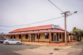 Daydream Motel and Apartments - Image 3