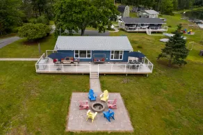 Oceanfront Cottage on a Quiet Cove Just Outside Lunenburg - Image 4