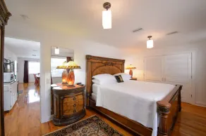 THE OASIS SUITE AT OLD COLORADO INN - Image 3