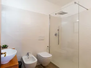 Schöne Wohnung für 5 Gäste mit  W-LAN, TV, Terrasse und Haustiere erlaubt - Image 2