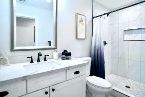 Beautiful 5-Bdrm Vacation Home WHeated Pool - Image 4