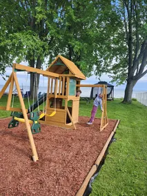 Lancaster Waterfront Retreat - Image 2