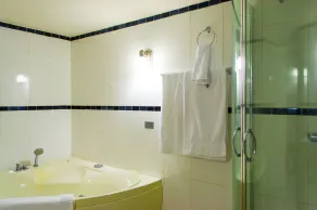 Constellation Hotel - Image 3