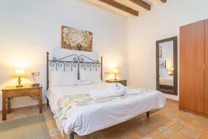 SABATERA - Beautiful townhouse with fantastic terrace in inland Majorca Free WiFi - Image 3