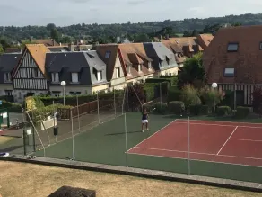 afskåret ophold renoveret for nylig tennis pool - Image 2