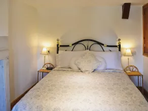 2 Schlafzimmer Unterkunft in Cold Ashton - Image 3
