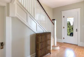 Beautifully restored 1909 home 5bedroom/2bath perfect walkable Ballard location! - Image 4