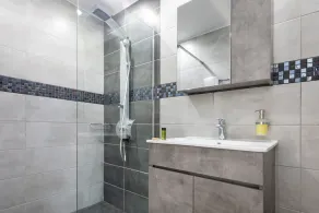 Villa with roof top jakuzzi and a spectacular panoramic view 650m from the beach - Image 3