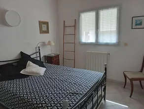 Quiet, facing the golf course, 5 minutes from the town center, very central - Image 4