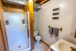Sleeps 12 | 40 Private Acres | 10 Min Gore Mountain | 5BR Lodge - Image 5