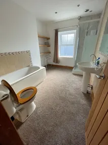 Lovely 3 bed flat above village restaurant - Image 4