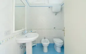 Casa fronte mare con 4 camere da letto a Policastro Bussentino - Image 2