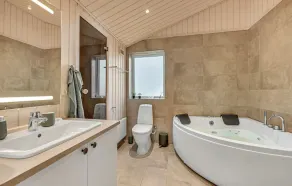 Wunderschönes Haus in Henne mit Sauna - Image 3