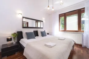 Spacious Apartment | Terrace, Parking, 400 m to the Beach - Image 4