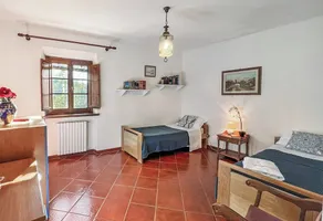 Propriété magnifiquement situé au calme et avec une grande piscine privée - Image 4