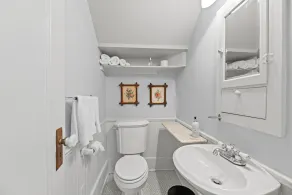 Mistletoe Heights Bungalow - Image 2