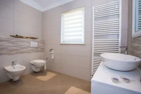 Bellissima villa con piscina, grill, Wi-Fi, WiFi gratuito - Image 4