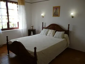 Hus med inhägnad pool i Cabrières d'Avignon, i Luberon - Image 3