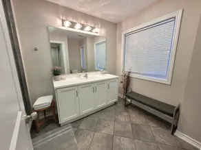 Beautiful & New 3 Bedroom Home – King bed - 2 Parking - 5 Mins of Hwy 401 - Image 3