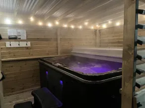 Oceanfront Saltbox With Hot Tub in the Heart of Bay Roberts - Image 4