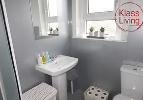 Ground floor apartment with free Parking and wifi - Image 2