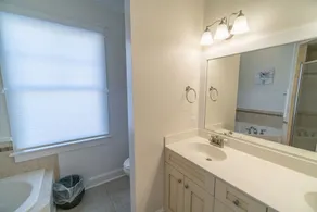 Gorgeous 4BR Home With Panoramic Sunsets & Walking Distance to Private Beach! - Image 5