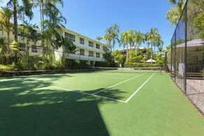 Mandalay Luxury Beachfront Apartments - Image 4