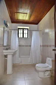 Villa 5 Chambres en Bord de Mer - Image 3