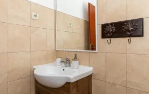 Apartment Blace 16068b - Image 3