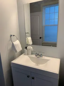Recently renovated 3Bdm 2Bth APT in downtown Bar Harbor/Acadia National Park  - Image 4