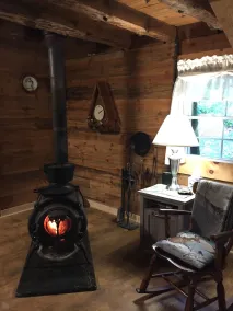 Charming Log Cabin w/ Jacuzzi Tub- 35 minutes from Cooperstown and Dreams Park - Image 2