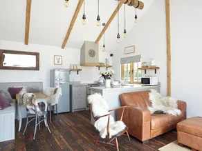 1 bedroom accommodation in Brighstone - Image 4