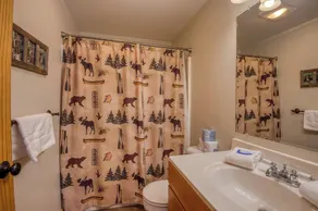 Rock Pond Condo 79 | Saddleback, Ski-in/out - Image 4