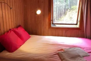 Cottage - Sleeps 6 - Parking - Patio - Image 4