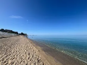 Beautiful apartment in villa, with large garden about 400mt from the beach - Image 4