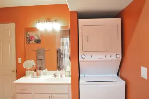 Schönes ebenerdiges 2-Schlafzimmer, 2-Badezimmer Condo mit Bergblick - Image 2