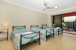 Large Beachfront Apartment - Image 4