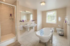 Cliffhanger, Cowes.  Stunning period property with fabulous sea views, sleeps 10 - Image 5