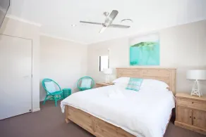 The Beach Holiday Home - Image 5