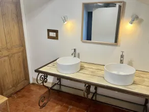 Large, comfortable Provencal farmhouse with private pool and park for 12 people - Image 4