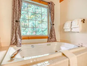 Forest View Lodge - Meredith Lodging - Image 4