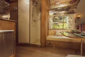 Dixie Airstream - Retro 1970s American Airstream close to Windermere - Image 4