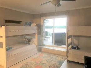 Beautiful beach house, luxury family retreat - 227 ft sandy beachfront! Hot Tub! - Image 5