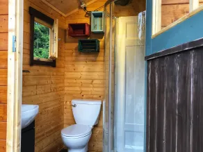 Discover Funky Bunky: Your Rustic Retreat 5 Min from Nelson - Image 2