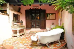 Villa Loma Sol - a Luxurious Hacienda surrounded by Nature - Image 3