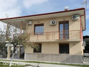 Villa Anastasia 1ος Όροφος Εξοχικής Παραθαλάσσιας Κατοικίας Νέα Ηράκλεια Χαλκιδικής - Image 4